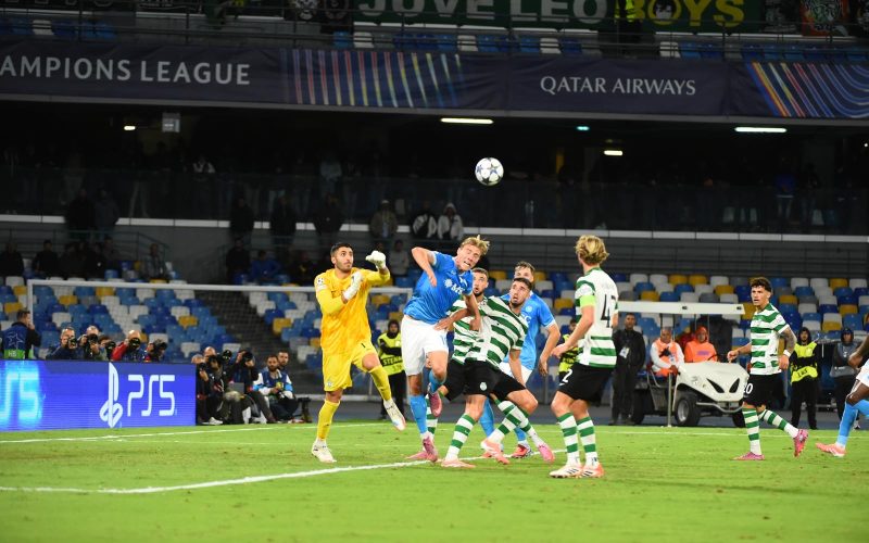 Champions: doppietta di Hojlund, il Napoli batte lo Sporting 2 a 1