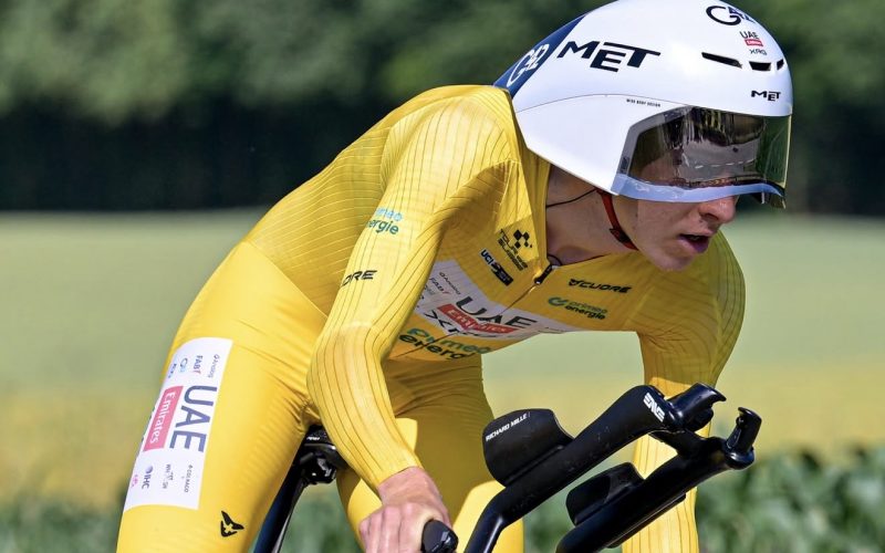 Tadej Pogačar strappa d’un soffio la crono a van der Poel e ipoteca il Tour de Suisse