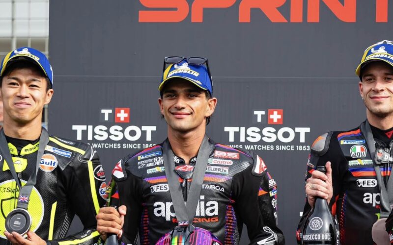 A Silverstone Jorge Martin domina sin dal sabato, un ritrovato Bezzecchi si commuove