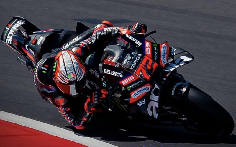 A Silverstone dominio di Raul Fernandez, stoico Bezzecchi agganciato a Martin