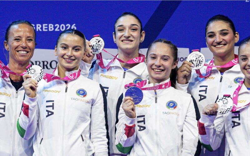 Ginnaste azzurre argento europeo e il presidente federale Andrea Facci loda Manila Esposito
