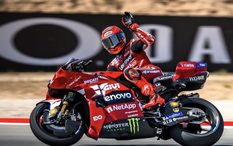 Marc Marquez sempre più re di Aragon, Bezzecchi può sorridere