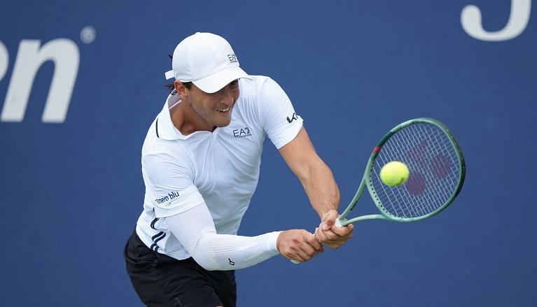 Luciano Darderi agli ottavi degli US Open, mette fuori Sweeny che aveva battuto Musetti