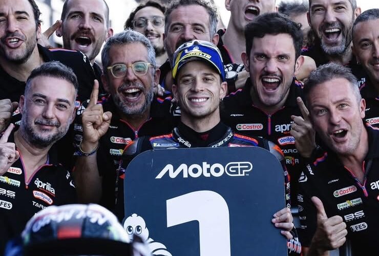 Marco Bezzecchi in pole a Misano, ma Marc Marquez lo beffa nella Sprint