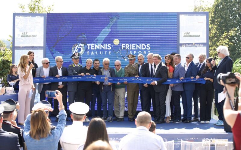 Tennis & Friends