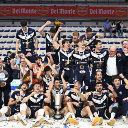 Consoli Sferc Brescia vince la Del Monte Supercoppa Serie A2 battendo Pineto 3-0