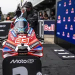 Jorge Martin, braccio rotto nella Sprint, Marc Marquez scappa nel Mondiale
