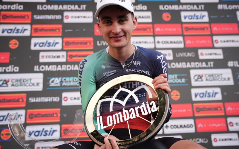 Il francese Paul Seixas succede a Tadej Pogacar sul trono de Il Lombardia, terzo Ciccone